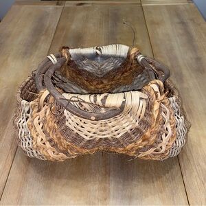 Artisan Woven basket - vintage - Natural Brown
